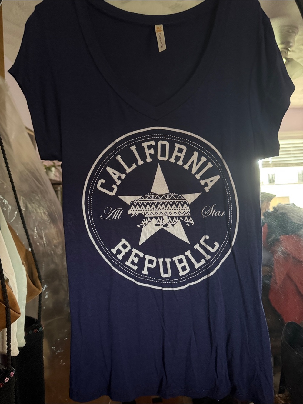 California Republic Graphic V‑Neck Tee - Navy